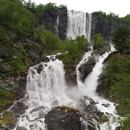 Mooi In Vik I Sogn Met Jacuzzi Vakantiehuis